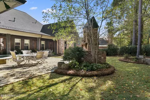 Exterior - 205 Covenant Xing, Flowood, MS 39232 photo 10 of 15