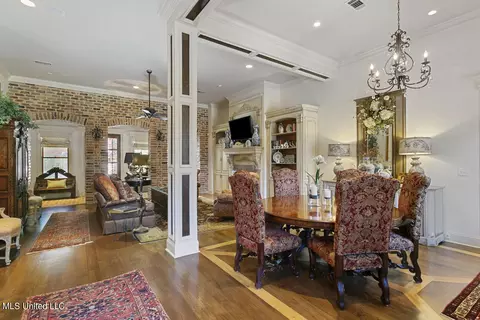 Dining - 205 Covenant Xing, Flowood, MS 39232 photo 1 of 3