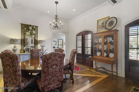 Dining - 205 Covenant Xing, Flowood, MS 39232 photo 2 of 3