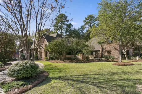 Exterior - 205 Covenant Xing, Flowood, MS 39232 photo 3 of 15