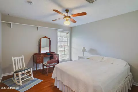 Bedroom - 233 Stonecastle Dr, Brandon, MS 39047 photo 2 of 2