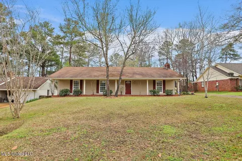 233 Stonecastle Dr, Brandon, MS 39047