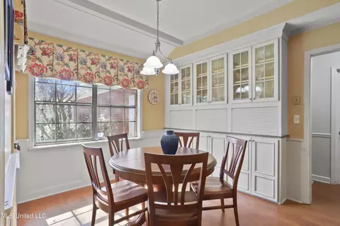 Dining - 5367 Fairway St, Jackson, MS 39211 photo 1 of 2
