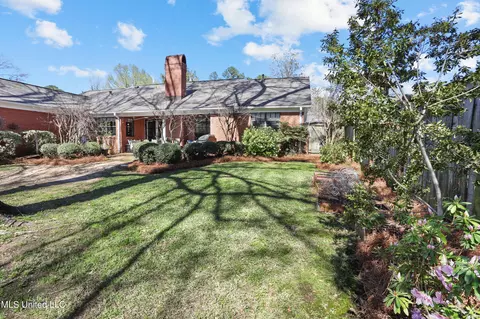 Exterior - 5367 Fairway St, Jackson, MS 39211 photo 3 of 4