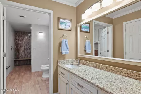 Bath - 5367 Fairway St, Jackson, MS 39211 photo 1 of 6