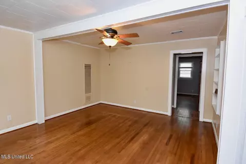 19016 Commission Rd, Long Beach, MS 39560 photo 4
