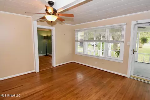 19016 Commission Rd, Long Beach, MS 39560 photo 3