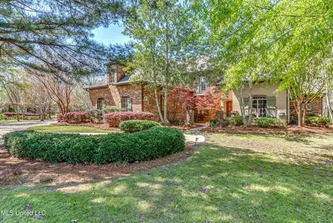 15 Eastbrooke Cir, Madison, MS 39110