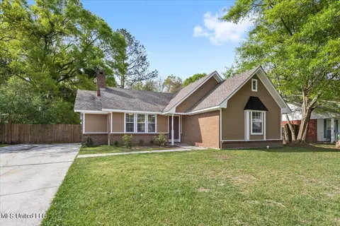 15215 N Parkwood Dr, Gulfport, MS 39503