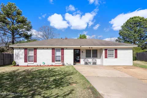 42 Pepperbrook Cv, Southaven, MS 38671