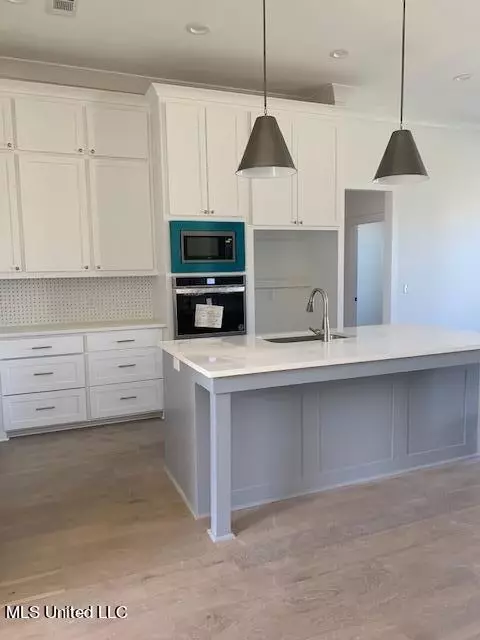 Kitchen - 120 Trace Pointe Pl, Clinton, MS 39056 photo 6 of 8