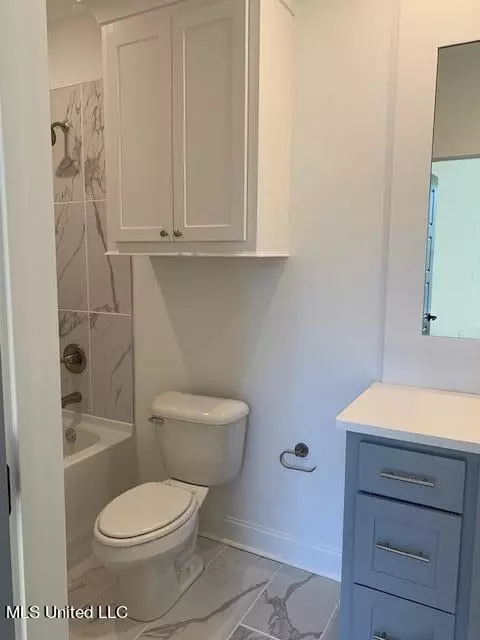 Bath - 120 Trace Pointe Pl, Clinton, MS 39056 photo 6 of 7