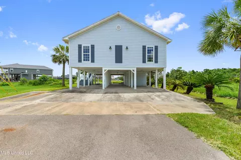11126 Missouri St, Bay Saint Louis, MS 39520