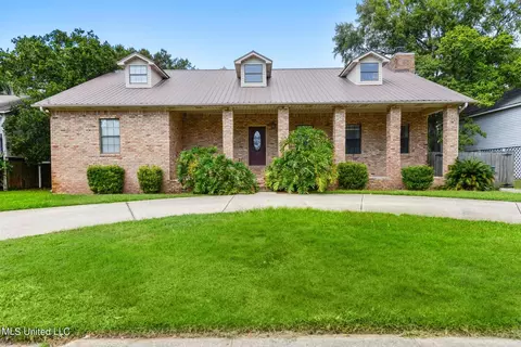 4409 Washington Ave, Pascagoula, MS 39581