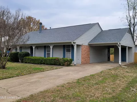 4186 Blackstone Dr, Horn Lake, MS 38637