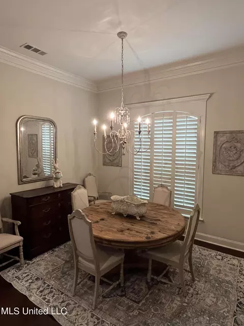 Dining - 854 Shadow View Dr, Hernando, MS 38632 photo 3 of 4
