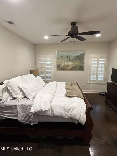 Bedroom - 854 Shadow View Dr, Hernando, MS 38632 photo 2 of 7