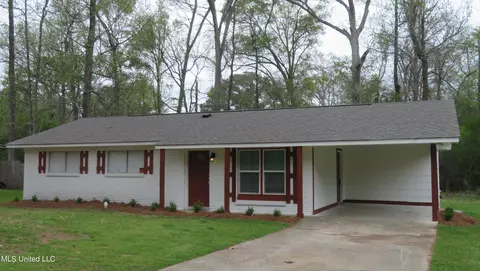 2538 Crestleigh Mnr, Jackson, MS 39212 photo 2