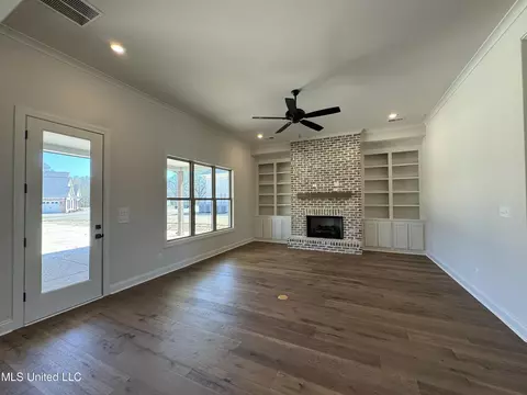 Other - 418 Oakworth Dr, Hernando, MS 38632 photo 1 of 25