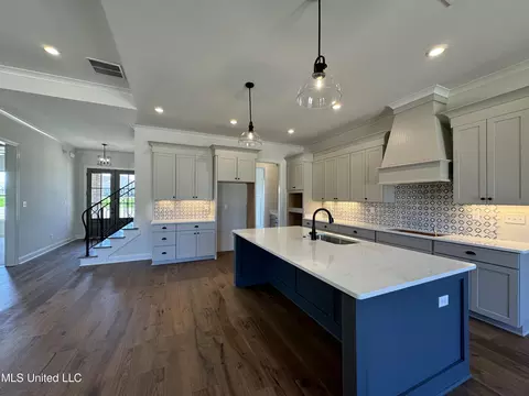 Kitchen - 418 Oakworth Dr, Hernando, MS 38632 photo 2 of 7