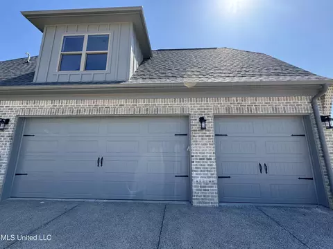 Exterior - 418 Oakworth Dr, Hernando, MS 38632 photo 6 of 8