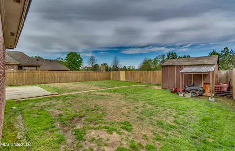Exterior - 405 Sand Stone Pl, Brandon, MS 39042 photo 18 of 23