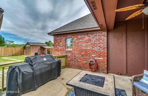 Exterior - 405 Sand Stone Pl, Brandon, MS 39042 photo 11 of 23
