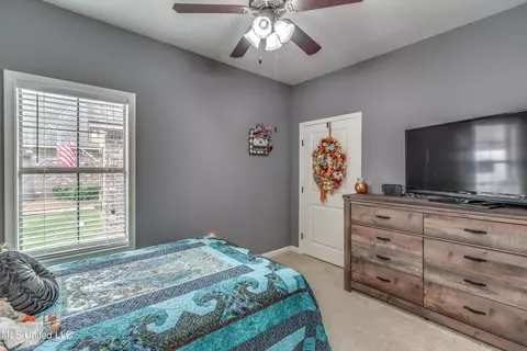 Bedroom - 405 Sand Stone Pl, Brandon, MS 39042 photo 8 of 12