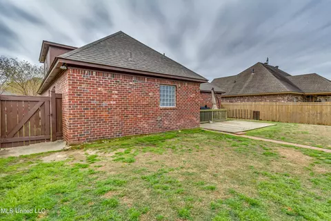 Exterior - 405 Sand Stone Pl, Brandon, MS 39042 photo 17 of 23
