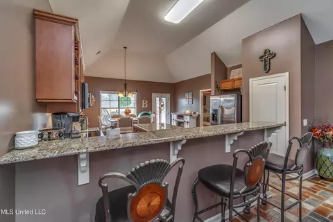 Kitchen - 405 Sand Stone Pl, Brandon, MS 39042 photo 1 of 7