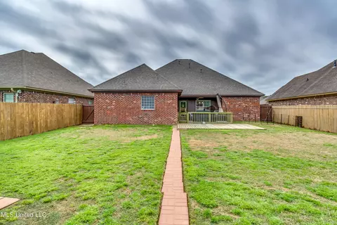 Exterior - 405 Sand Stone Pl, Brandon, MS 39042 photo 15 of 23