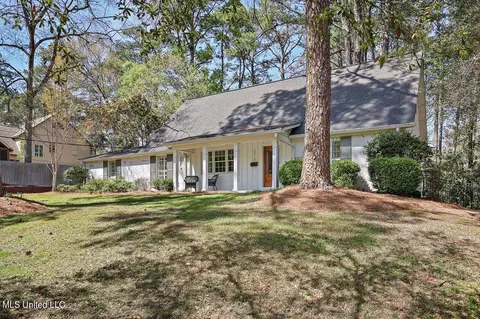 2210 Bellingrath Rd, Jackson, MS 39211
