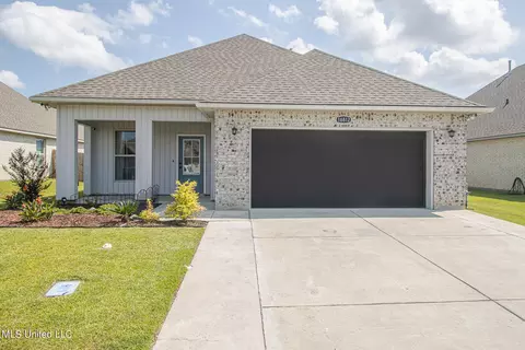 16812 Desmare St, Gulfport, MS 39503