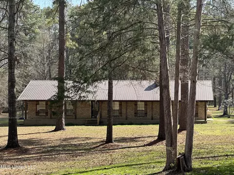 6719 Parsons Rd, Terry, MS 39170