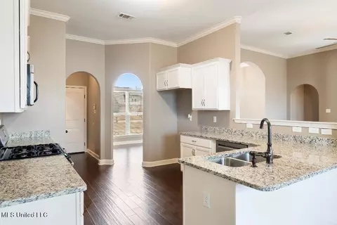 Kitchen - 4039 Pass Cv, Olive Branch, MS 38654 photo 2 of 4