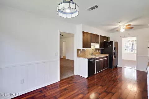 Kitchen - 304 Hampton St, Clinton, MS 39056 photo 4 of 4