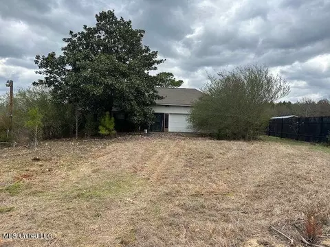 132 Church Ln, Canton, MS 39046