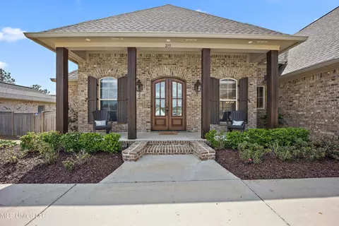215 Kingswood Pl, Madison, MS 39110