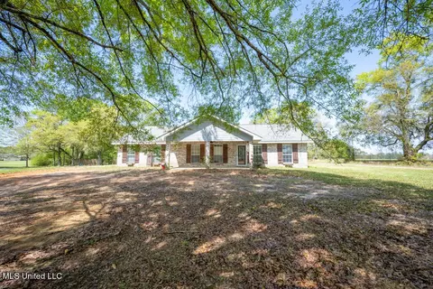 22083 Fenton Dedeaux Rd, Kiln, MS 39556
