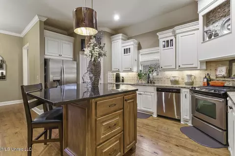 136 Amethyst Dr, Brandon, MS 39047 photo 10