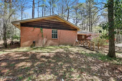 Exterior - 124 Ludlow Rd, Pearl, MS 39208 photo 3 of 12