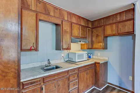 Kitchen - 124 Ludlow Rd, Pearl, MS 39208 photo 7 of 7