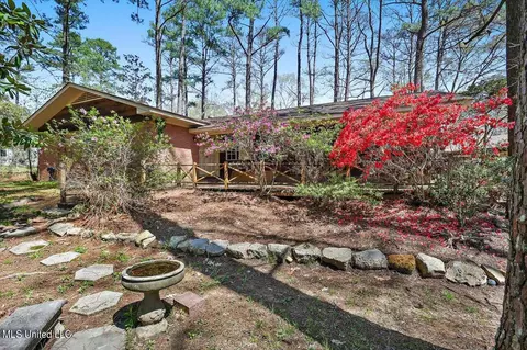 124 Ludlow Rd, Pearl, MS 39208