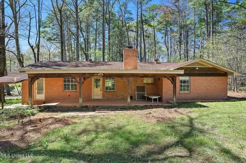 Exterior - 124 Ludlow Rd, Pearl, MS 39208 photo 9 of 12