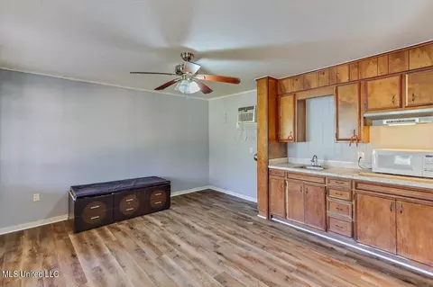 Kitchen - 124 Ludlow Rd, Pearl, MS 39208 photo 5 of 7
