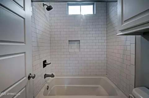 Bath - 127 Camden Trl, Madison, MS 39110 photo 14 of 14
