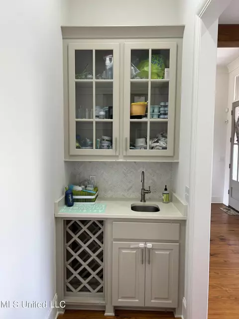 Kitchen - 127 Camden Trl, Madison, MS 39110 photo 8 of 8
