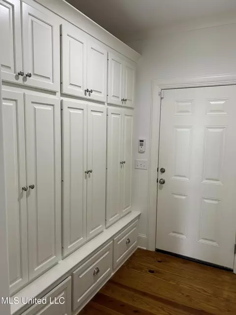 Entry Way - 127 Camden Trl, Madison, MS 39110 photo 2 of 2