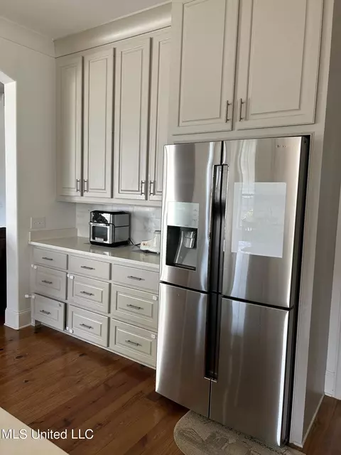 Kitchen - 127 Camden Trl, Madison, MS 39110 photo 4 of 8
