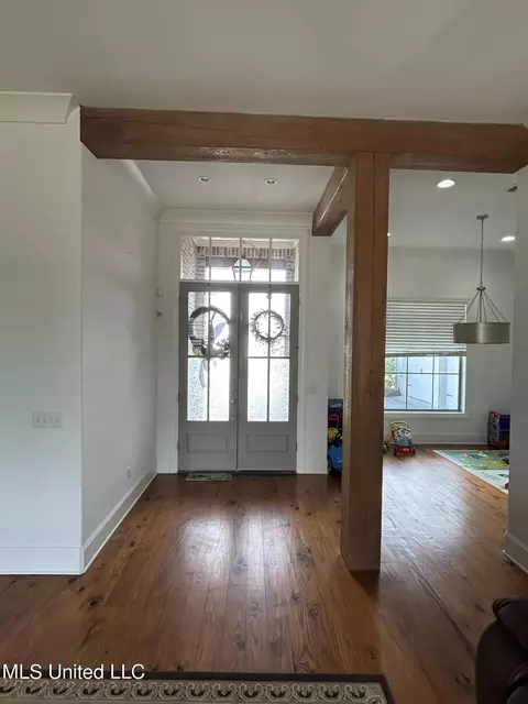 Entry Way - 127 Camden Trl, Madison, MS 39110 photo 1 of 2